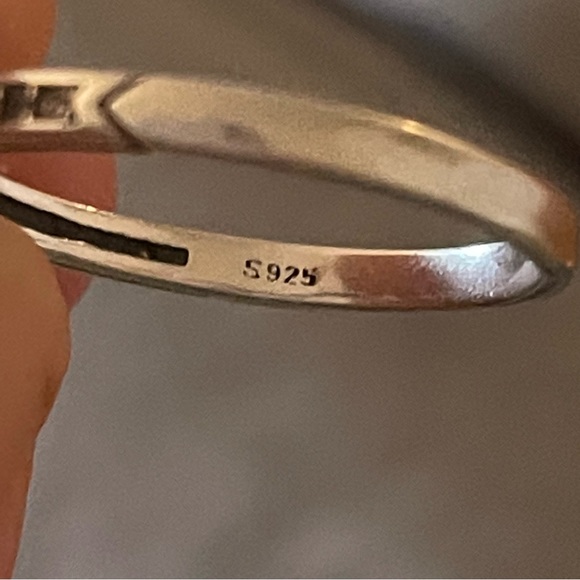 Bow Tie Sterling Silver 925 Stacking Ring - Picture 5 of 5